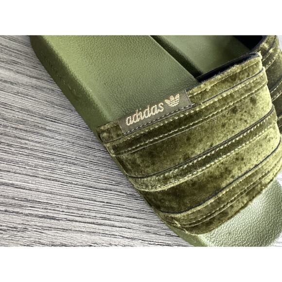 Adidas Adillette Womens Olive Green Metallic Velvet Slide Size 8 Limited Sandals - Picture 4 of 6